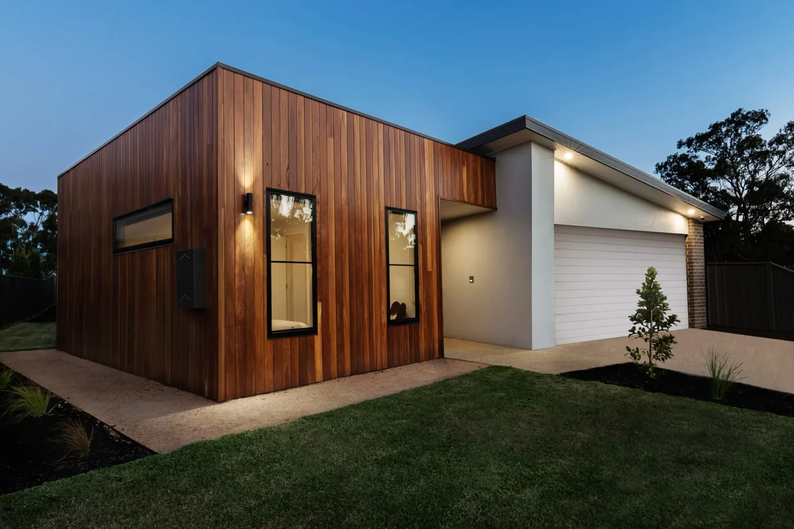 Concrete driveway and pathway finished for a Mornington Peninsula home